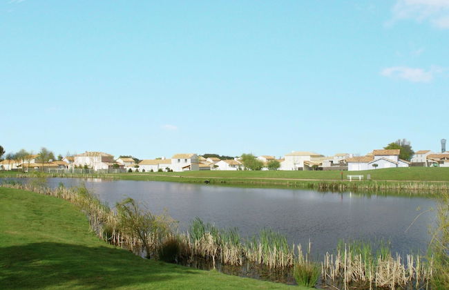 Spacious Villa With a Private Pool on a Golf Course in Loire - Foto 61