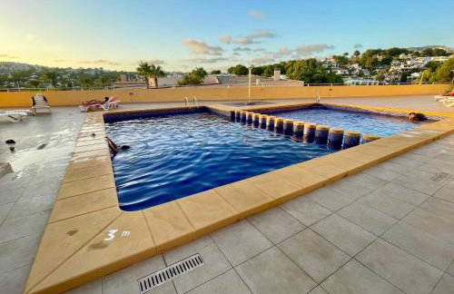 Apartamento en Moraira Centro con Piscina - Foto 1