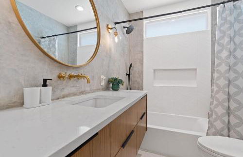 Bright Renovated ATX Home with Yard and Cowboy Pool - Foto 19