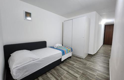 Don Vito's Home, DsG2 Short Lets, 250 mt Metrò - Foto 21