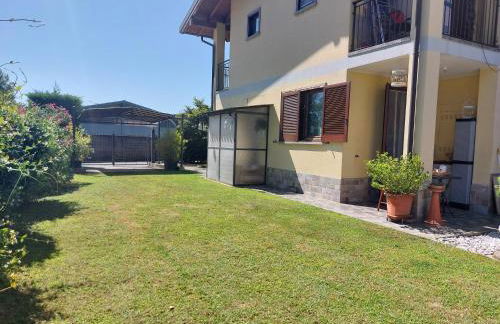 Arona - Lake Maggiore Entire Home - parking - Foto 12
