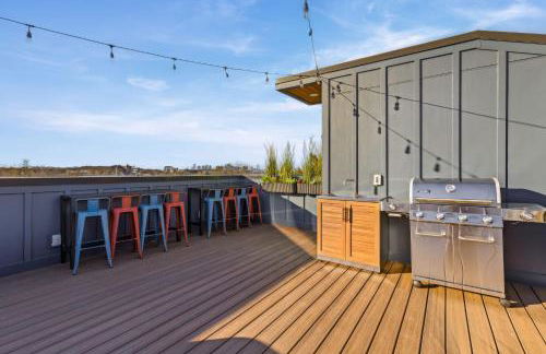 Hot Tub Poker Pool Table & Rooftop City MLS View - Foto 64