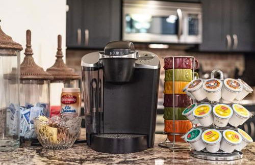 Lakefront 3BR w Balconies Near French Qtr - Foto 19