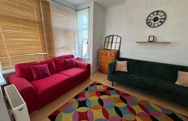 2 Bed Flat - Sleeps 3 - Parking - Wifi - Foto 1