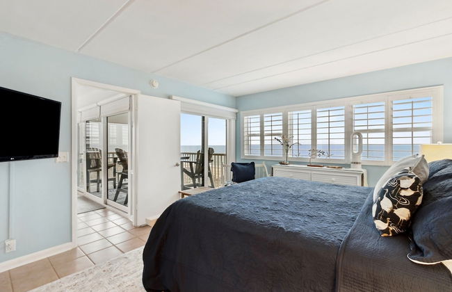 Beach Condo Miles-long Views Sand and Sea, Access to Private Fishing Pier by RedAwning - Foto 4