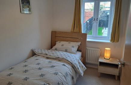 Tropical Sun Homes - Beautiful spacious 3 bed home in a serene environment with free parking for 2 cars - Foto 25