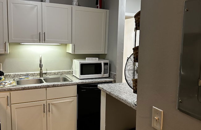 2 BR con patio por el centro comercial - Foto 50