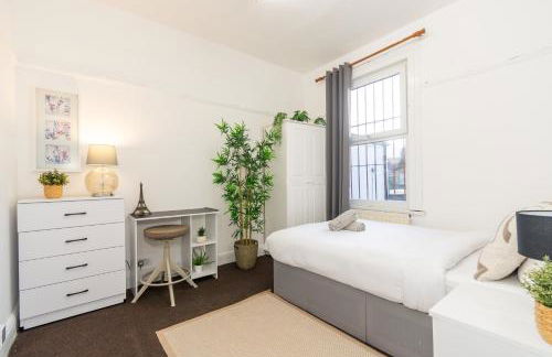 Cottage Flat 2BD Leyton Near Central Line - Sleeps 10 - Foto 39
