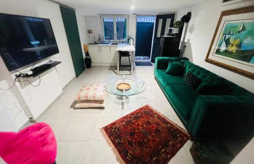 Chic and Peaceful apartment Roissy Charles de Gaulle Airport 15mins-Parc des Expositions Villepinte 10mins- Disneyland 30mins - Foto 2