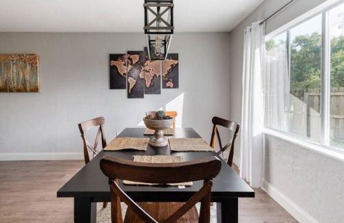 Cute downtown home by Depot Park - Foto 32