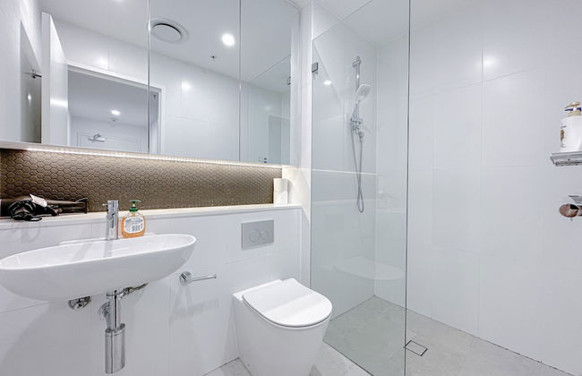 Burwood Apartment - Photo 10