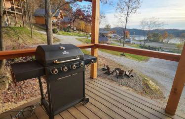 Lakeview Cabin by Tappan Lake, Perfect for Groups with Hot-Tub in Ohio - Foto 4