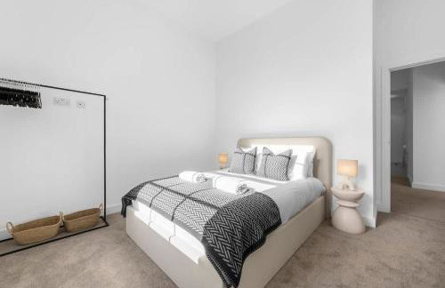 NEW Altrincham Flat, free parking by City SuperHost - Foto 8