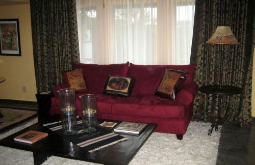 Pet-Friendly Cabin Rental for Two in Pipe Creek, Texas - Foto 5