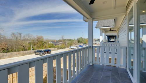 Walk to Restaurants Modern Escape Near Kyle Field - Photo 3