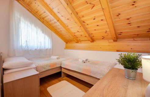 Lovely Home In Jastrebarsko With Wifi - Foto 28