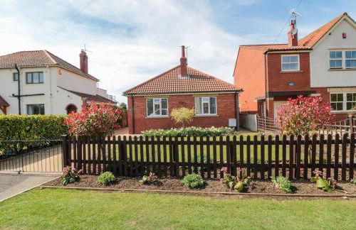 Field Cottage - Photo 25