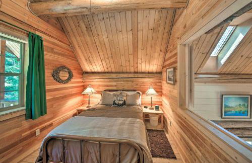 Expansive Moyie Riverfront Cabin - Pets Welcome! - Foto 18