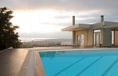 Modern Luxury Villa with Pool, just 5min to sea - Foto 2