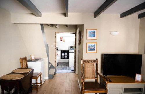 Smugglers Cottage in Penryn Nr Falmouth - Photo 11