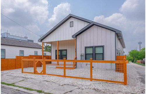 Skyline Retreat 3BR-3BA w Stunning Views Near DT - Foto 1