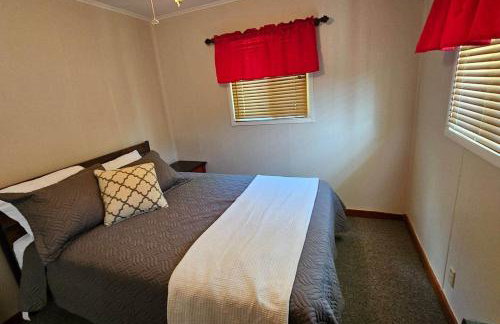 Farmhouse Retreat - Sleeps 10 - 1hr from STL - Foto 12