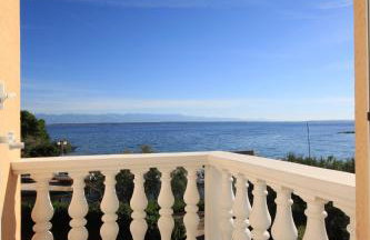 Seaside apartments with a swimming pool Ugljan - 829 - Foto 40