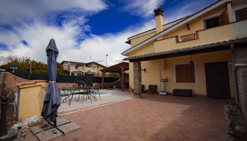 SEASIDE COTTAGE LADISPOLI CERRETO - Foto 4, Garden