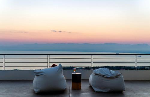 Euphoria Suites - Photo 32