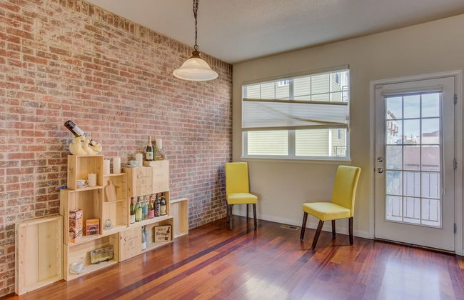 Urban Practicality! 3 Beds, Patios & Dog Friendly - Photo 6