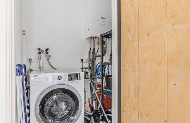 Holiday Home in Netherlands With Pond View - Photo 19