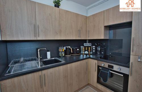 Spacious Apartment In The Centre Of Bridgwater Ideal for Contractors & Group Stays By Hinkley Homes Short Lets & Serviced Accommodation - Foto 54