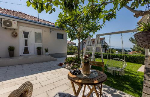 Villa KaTess with heated pool - Photo 12