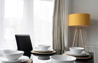 Bright 2-Bed Flat with Skylight attic Room - Foto 7