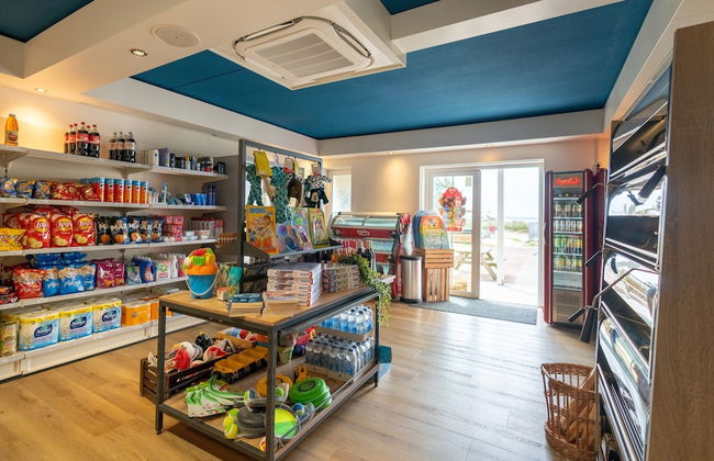 Restyled Villa Near the Beach - Photo 7