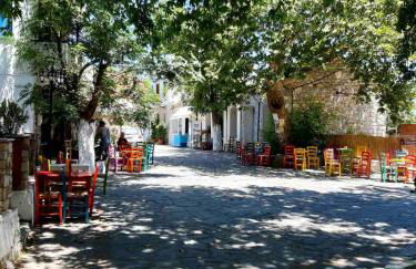 Traditional house in Akamatra square - Photo 34