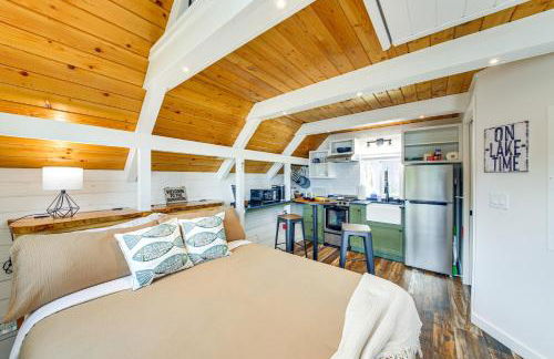 Steps to Sacheen Lake Cute Studio Cabin with Deck - Foto 4