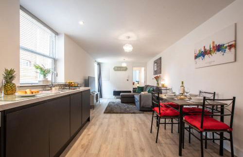 Welcome - BUSINESS or PLEASURE! Southampton 'City Vibes' # Stylish Apartment with Outdoor Courtyard! 1-4 Guests BOOK YOUR CITY BREAK or PRE-CRUISE STAY! CLOSE TO MAYFLOWER THEATRE, UNIVERSITIES, CRUISE TERMINALS, HOSPITALS & SHOPS! - Photo 18