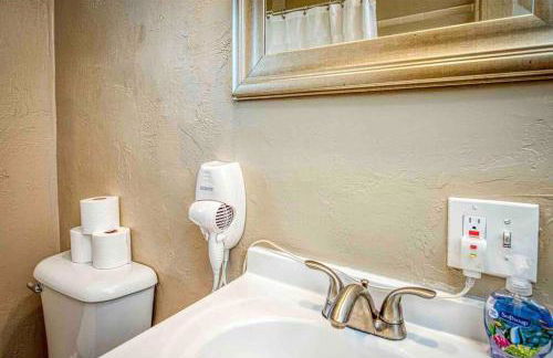 2 King Beds! Fantastic Stylish Bungalow home! - Foto 10