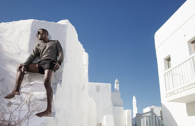 High End Photo Shoot in Mykonos Greece - Photo 3