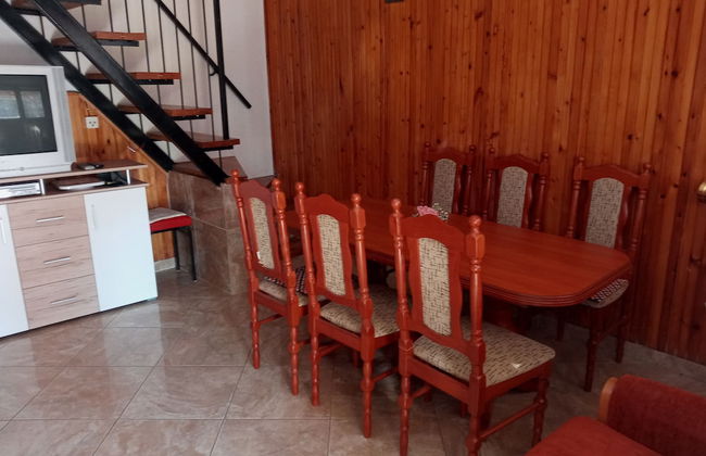 A Whole Holiday House With a Garden in Fonyód for 2-10 Persons - Foto 9