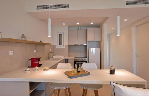 La Mer Bleue Beachfront Boutique Apartments - Photo 15