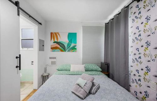 Garden Oasis Cozy Home Near Bart Shop with Parking - Photo 14