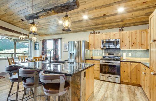 Less Than 1 Mi to Chico Hot Springs Mtn-View Hideaway! - Foto 8