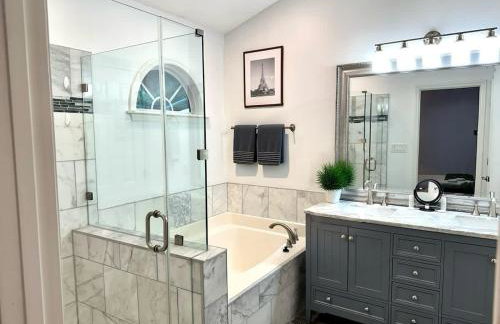 Theater and game rooms 5 bedrooms 2 king size beds TikTok and social media wall - Foto 47