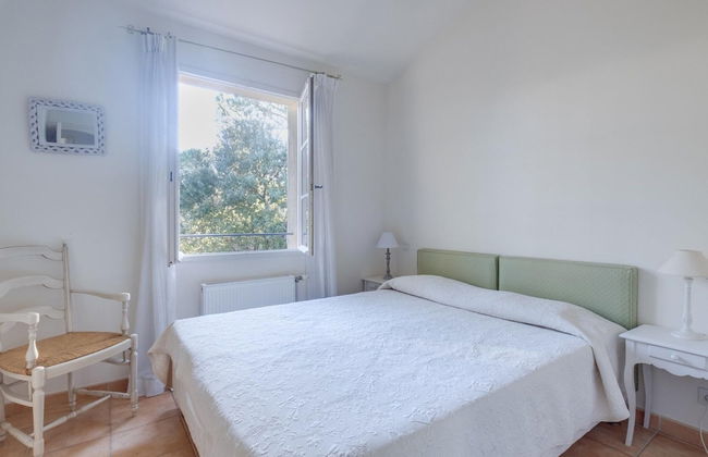 Terraced House in Domaine de Saint-endreol With Golf, SPA and Communal Pool - Photo 4