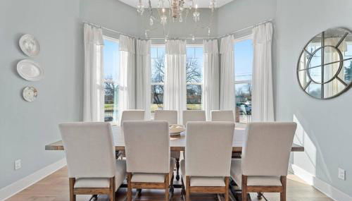 Gloria Estate- 2 blocks to Silos - Foto 3