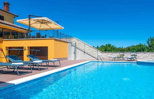 Awesome Home In Sumber - Foto 13