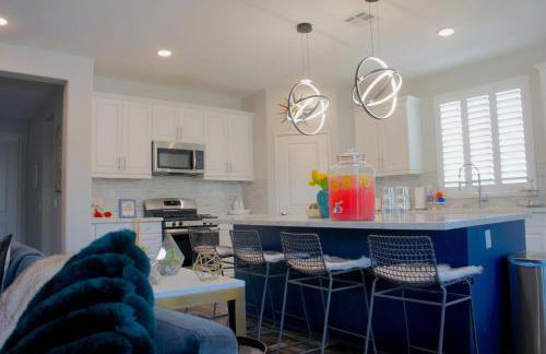 5Br3B Pool, 2mi to Fstvals, EV Chrgr, Gym, Games - Foto 24