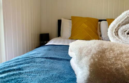 Cheerful - 3 Bed - Serviced Accommodation - In Heart of Northumberland - Sleeps 6 - Foto 39